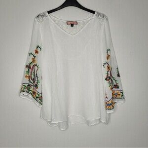 Olive Hill white multicolored boho embroidered sleeve pull over top L
